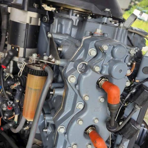 Cano khách máy Yamaha 200HP giấy tờ đầy đủ